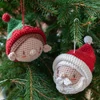 Obraz 2/3 - Háčkovacia sada, figúrka Anchor Creativa Amigurumi - Santa a jeho pom°Cník