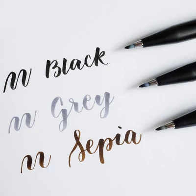 Pigmentovaný štetcový popisovač Pentel Brush Sign Pen, SESP15 - v rôznych farbách