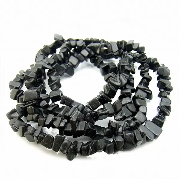 Minerálne koráliky, chips - Onyx obsidián, 8-12 mm, 1 prameň
