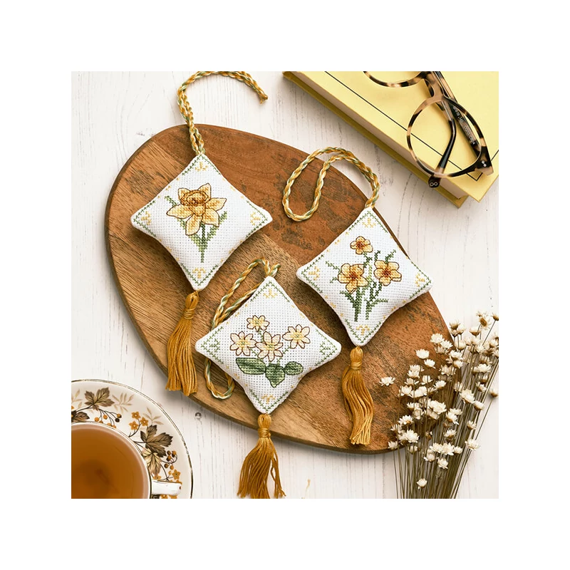 Sada na vyšívanie krížikom, Anchor Spring Decorations - Jarné kvety, žltá