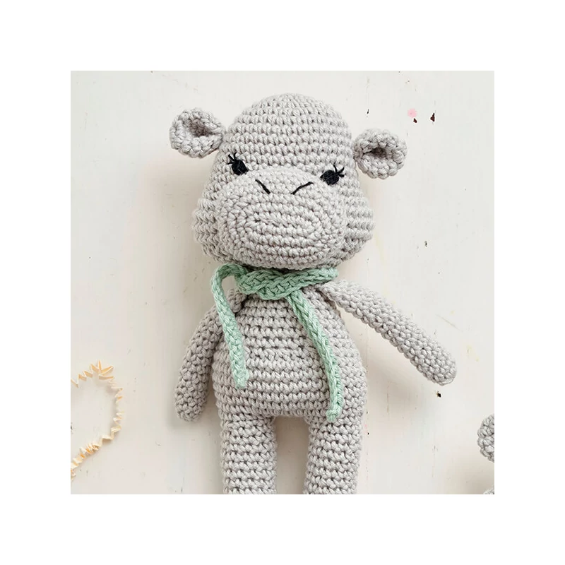 Háčkovacia sada, figúrka Anchor Baby Pure Cotton Amigurumi - Prítulný hr°Ch a retiazka na cumlík
