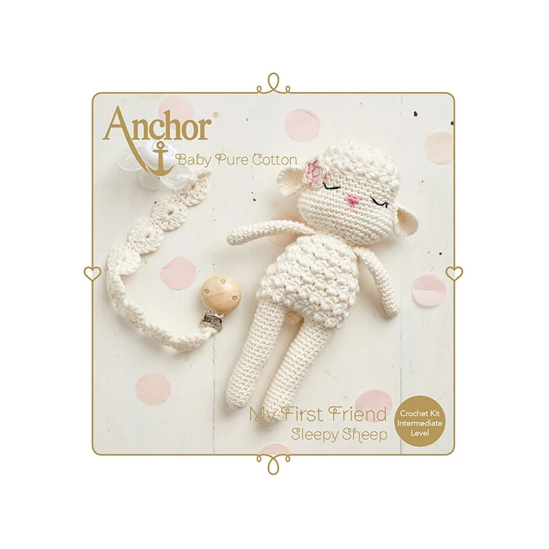 Háčkovacia sada, figúrka Anchor Baby Pure Cotton Amigurumi - Ospalé jahniatko a retiazka na cumlík