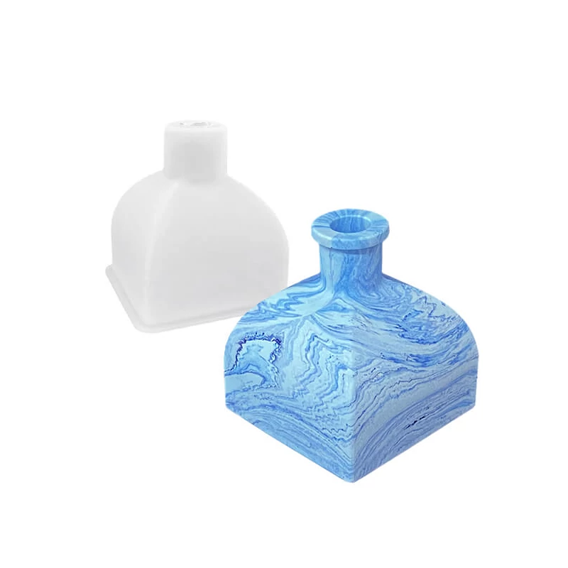 Silikónová odlievacia forma na akryl a umelú živicu Jesmonite - štvorcová váza, fľaša, 7,7x7,9 cm